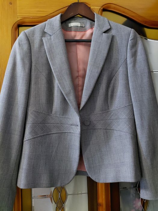 Костюм жен,  б/у, отличного качества