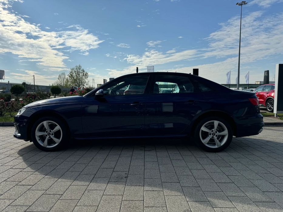 AUDI A4 2021 — imagine 4