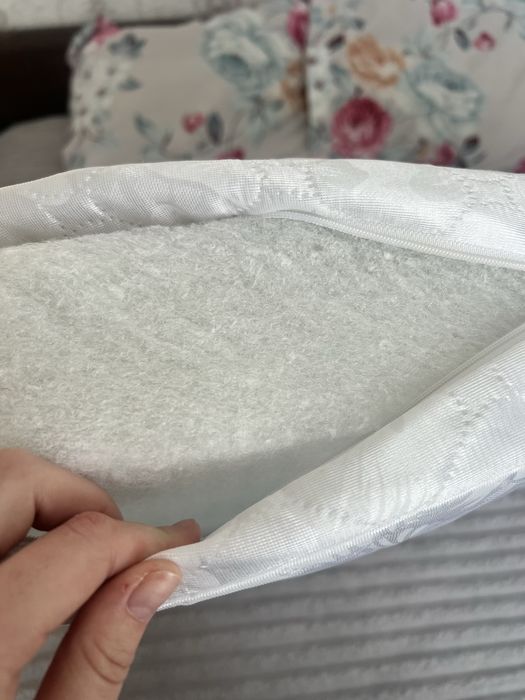 Продам матрас в круклую кровать 10.000