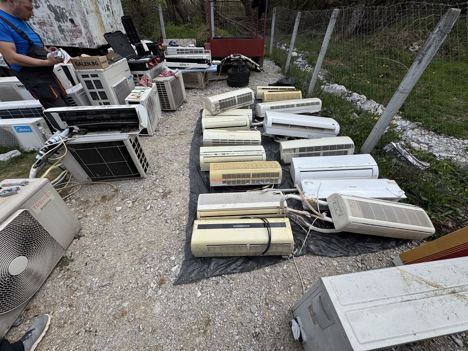 Продавам части за климатици