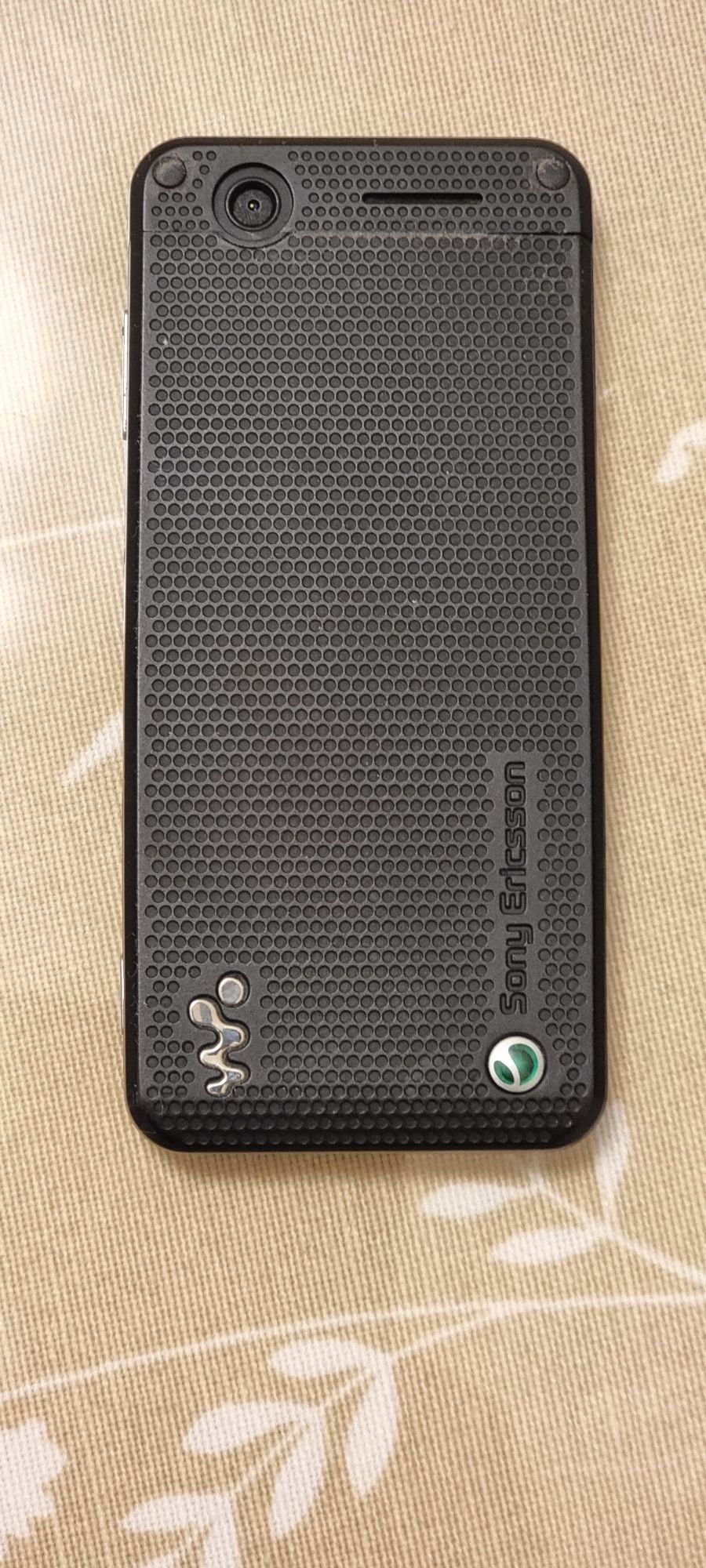 Sony ericsson w302 midnight black obmenam bor: 600 000 сум - Мобильные  телефоны Ташкент на Olx