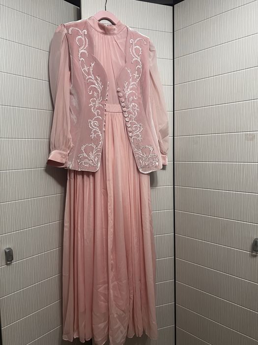 Продам женское платье