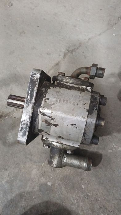 Насос шестиренчатый