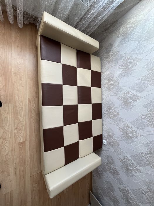 Диван, кожанный раскладной