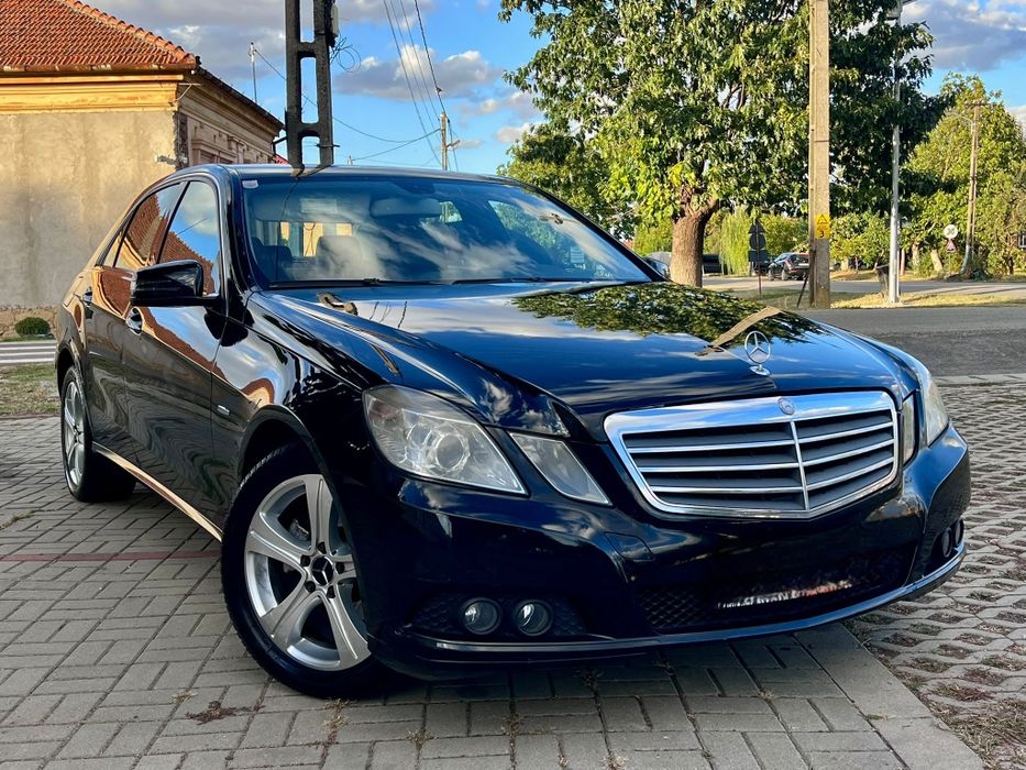 MERCEDES-BENZ E-Class