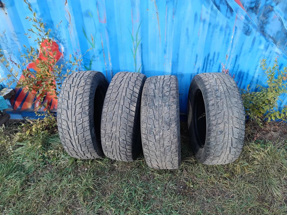Продам комплект зимней резины
