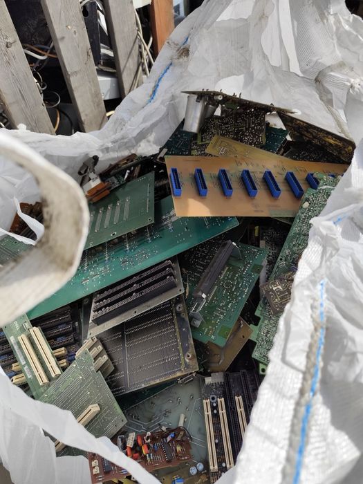 Placi electronice reciclare