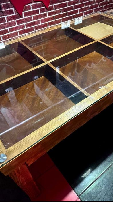Столы из массива дерева с толстым стеклом, б/у