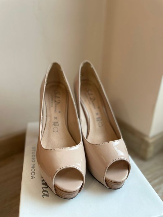 Pantofi toc lac nude Benvenutti mărime 36