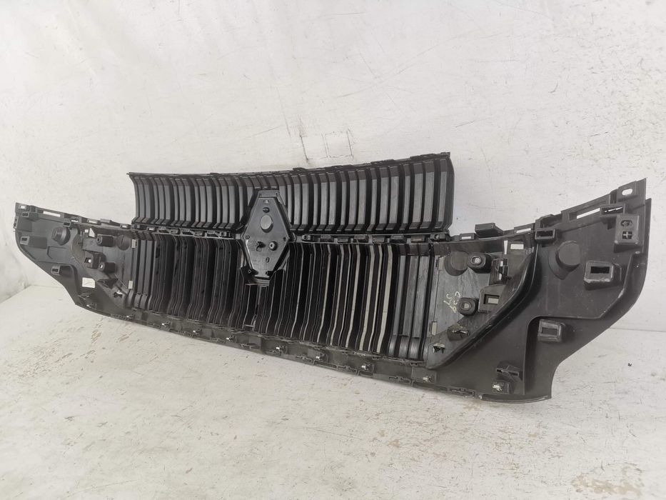 Решетка на радиатор / Grila Radiator Renault Master Оригинална в добро