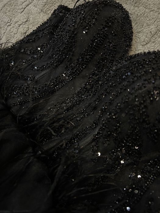 Продавам къса черна абитуриентска рокля