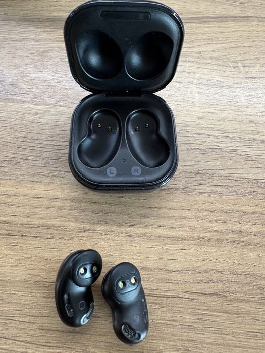 Casti bluetooth Samsung Galaxy Buds Live