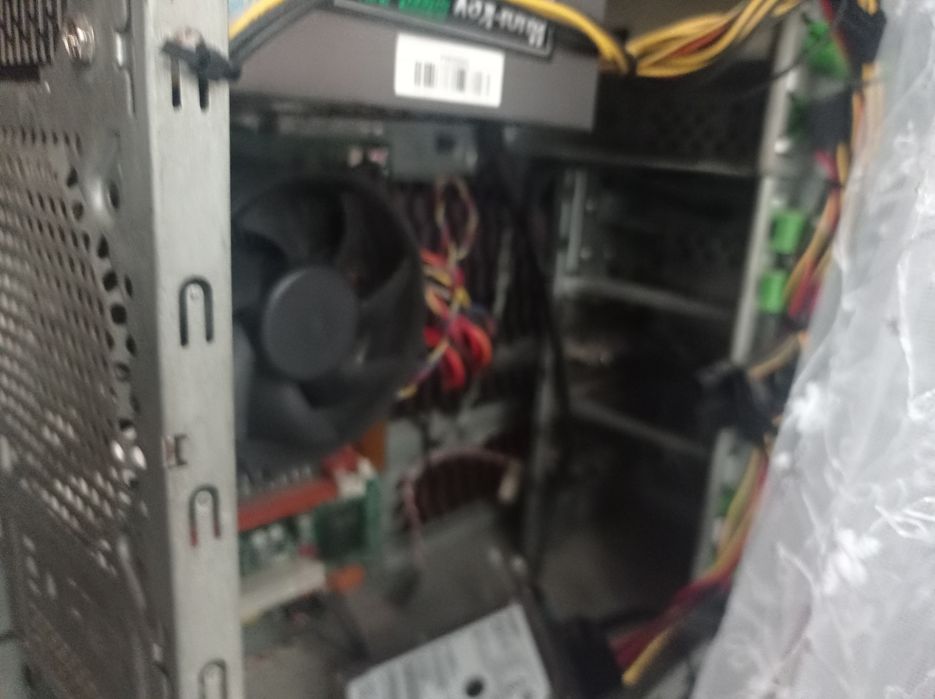 Компьютер б/у с кабелем для заряда