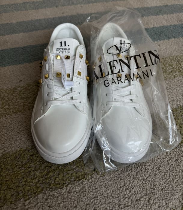 Valentino Garavani Rockstud Untitled обувки