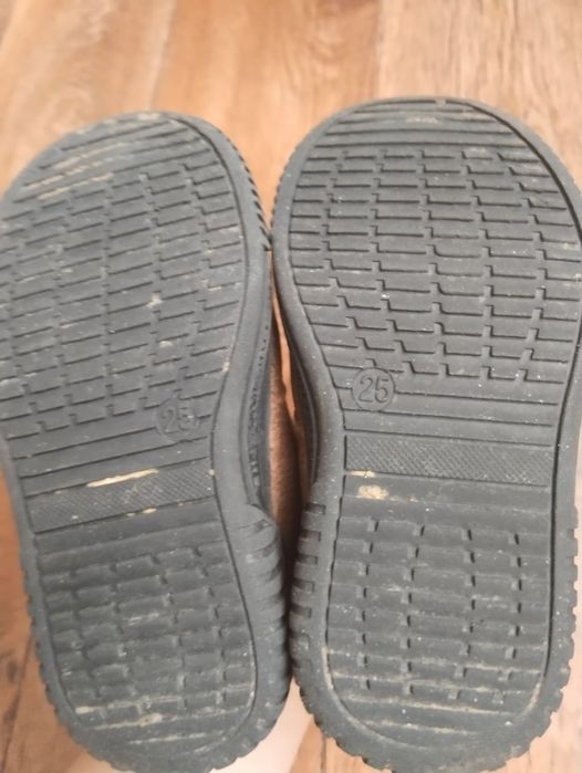 Продам обувь детская 25-26