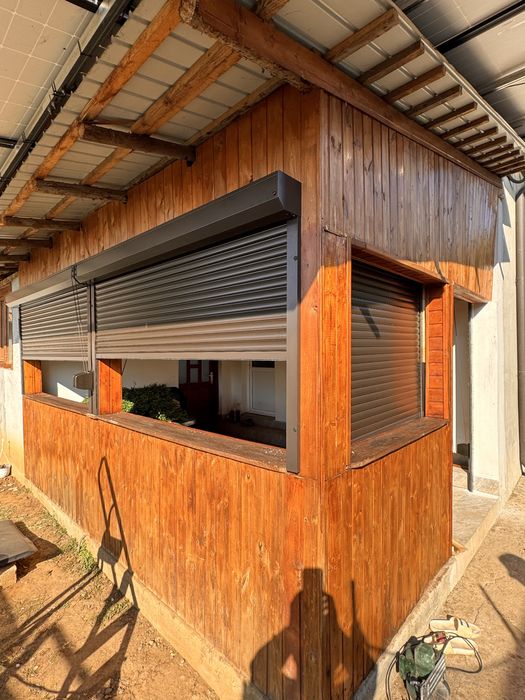 Usi de garaj tip rulou / Rulouri din aluminiu