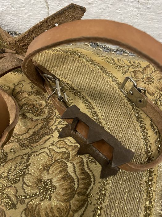 Стари планински обувки за лед ковано желязо и кожа - ски шейна