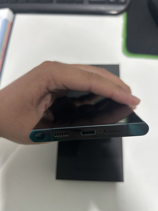Samsung S22 Ultra 256ГБ