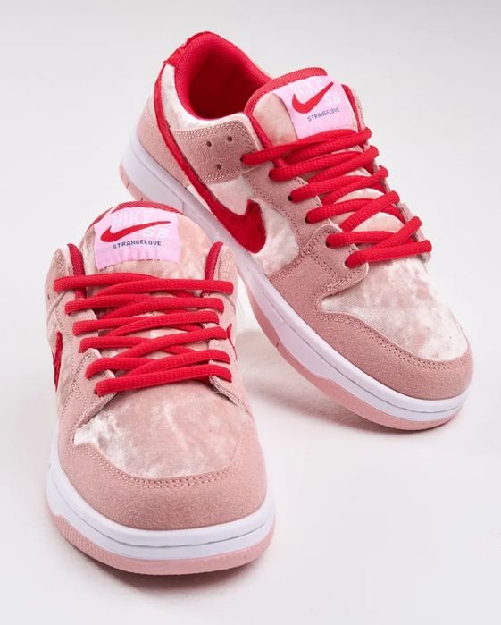 Кроссовки новые в отличном качестве