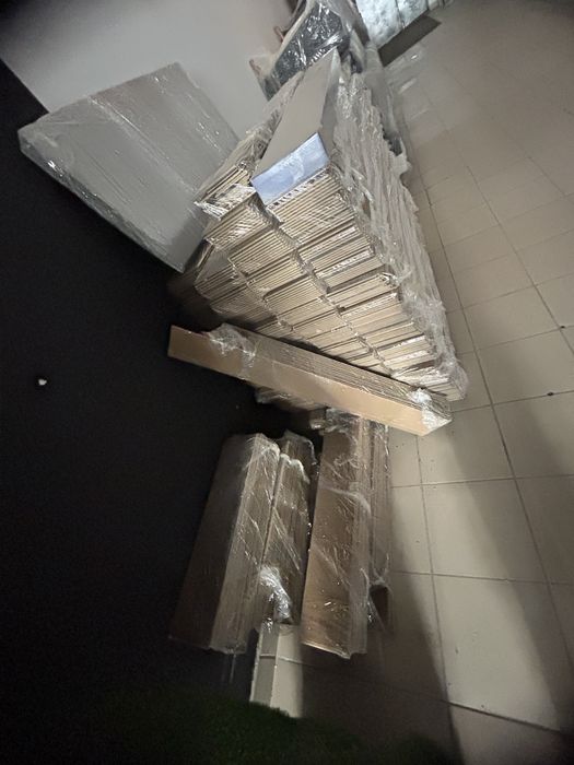 Продаю ламинат..