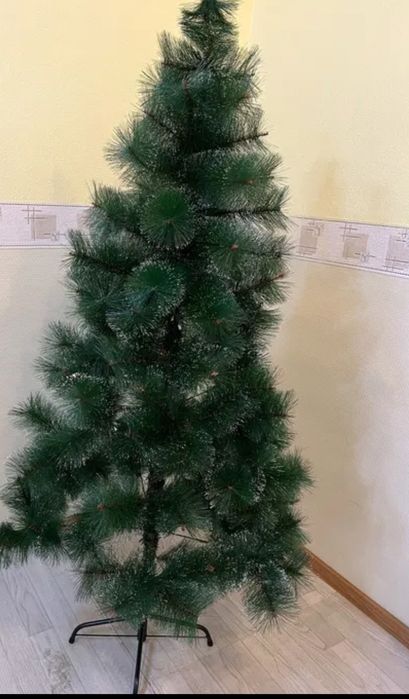 Елка искусственная