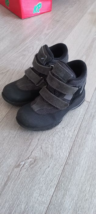 Ботинки на мальчика 29-30р