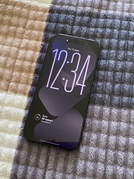 Iphone 16 pro / 128 gb / esim