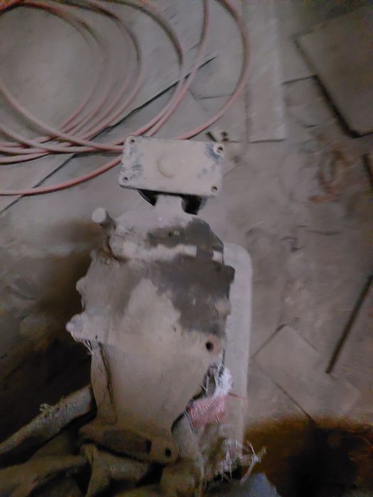 Запчаст мерседес бенс 123 кузов