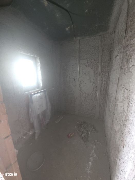 Casă nouă cu 5 camere și mansardă