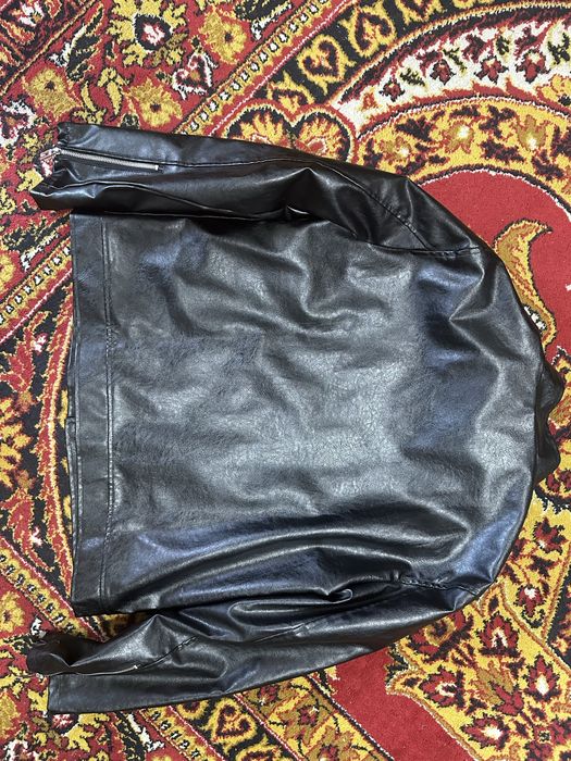 Две кожонки от saint laurent