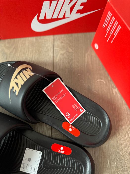 Чехли Nike / 40 и 42.5