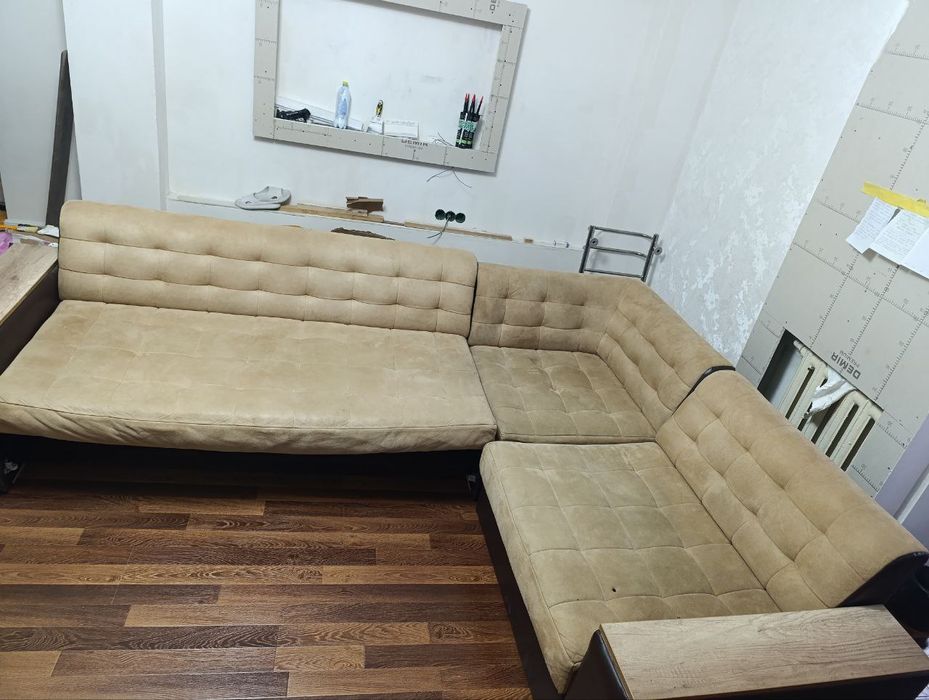 Срочно продается угловой диван/Burchakli divan shoshilinch ravishda so