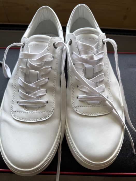 Tommy Hilfiger, 44 номер