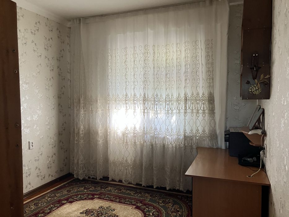 Продается 3/3/5 Сергели-4 балкон 2*6 хороший ремонт