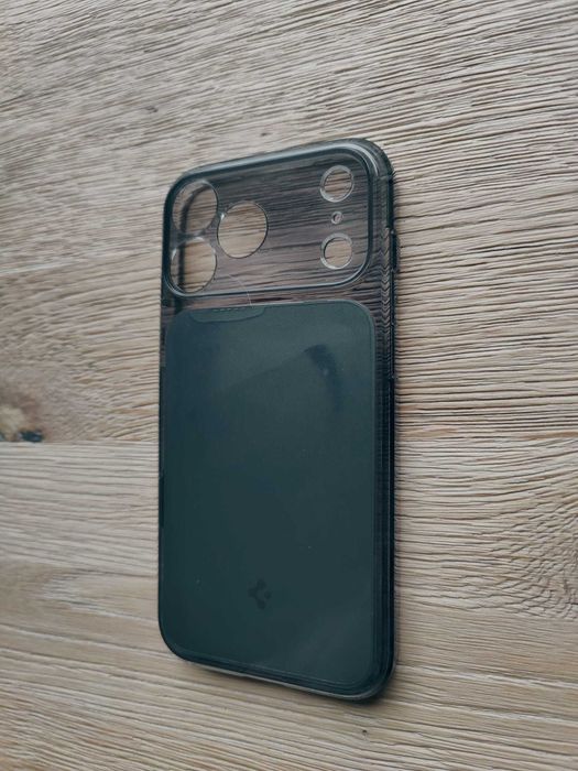 Husa Iphone 17 Pro Max - SPIGEN - Ultra Hybrid T
