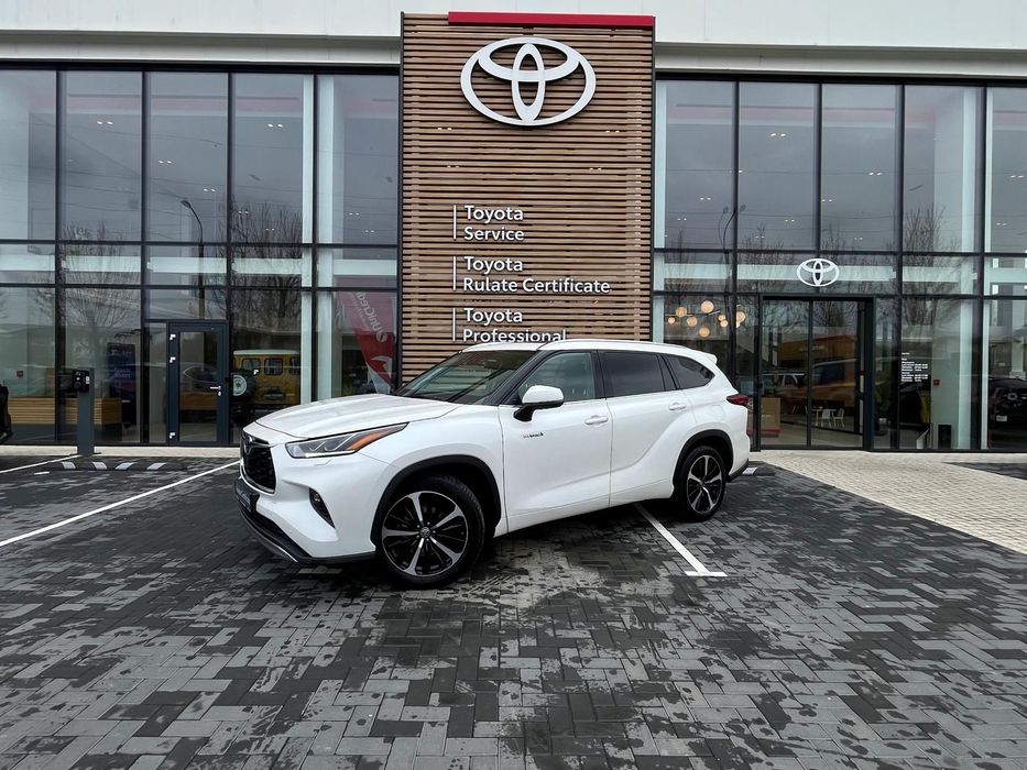 Toyota Highlander Toyota Highlander Hybrid Luxury