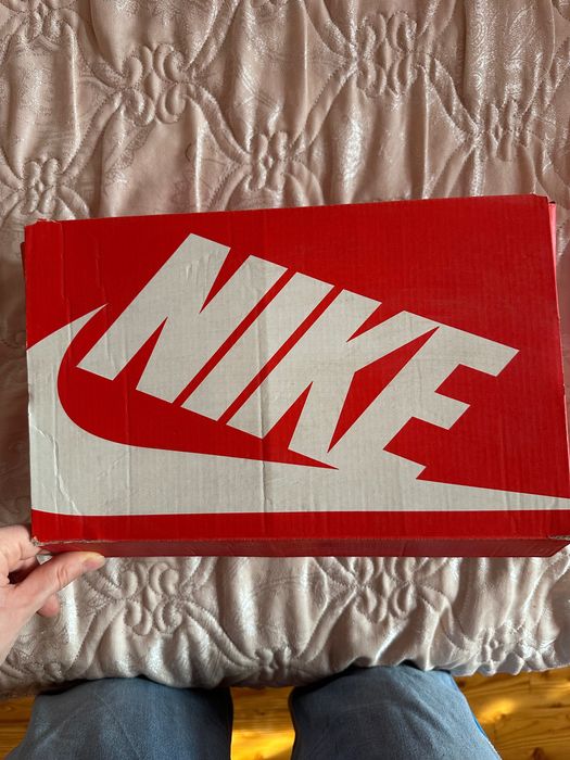 Nike кроссовки из Лондона