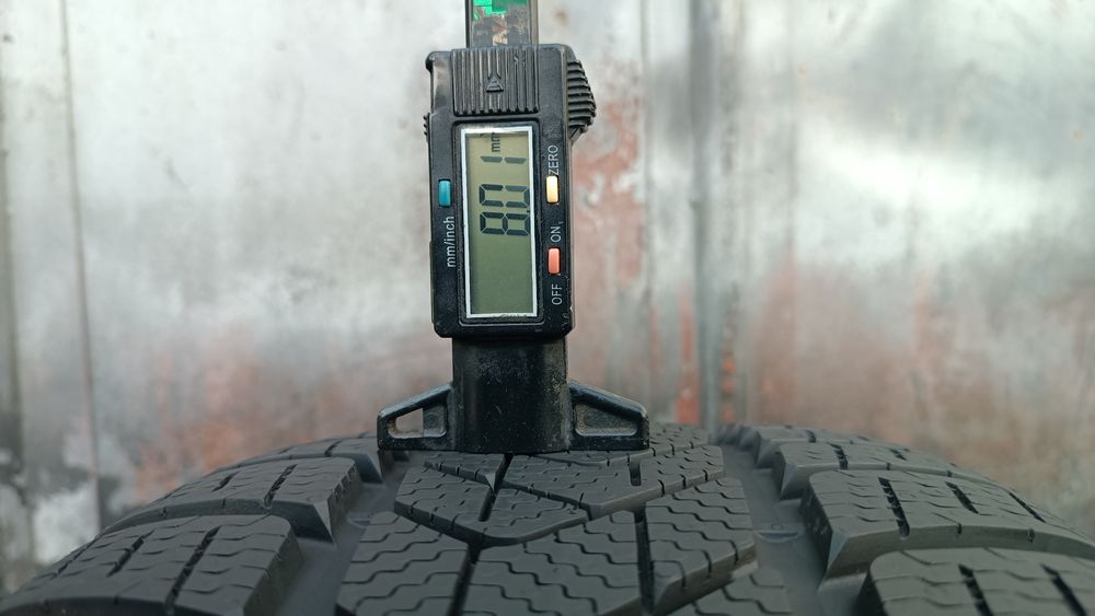 245/45/18 Pirelli Дот 0424