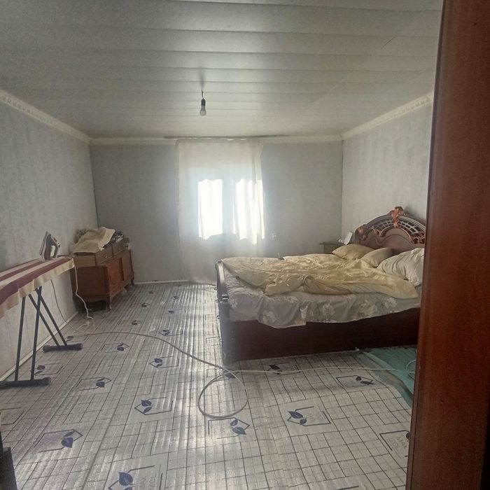 Uy sotiladi 40 sotix 2 200