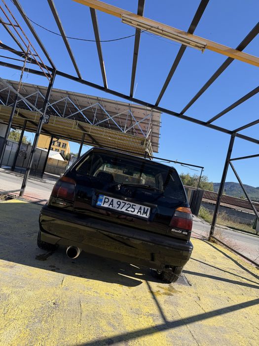 Продава се GOLF 3