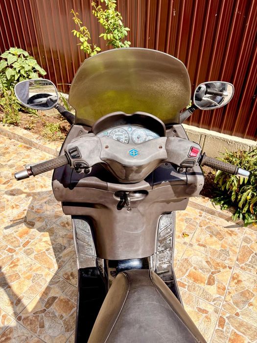 Scuter Piaggio X8 250cc recent adus !