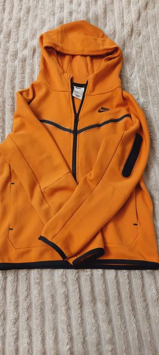 Nike tech Оранжев