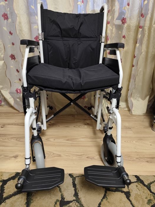 Коляска инвалидная