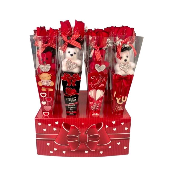 Артикул - Романтичен букет с мече и червени рози