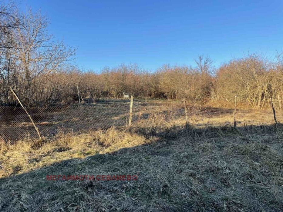 Продажба Парцел гр. Севлиево - с. Младен 1200m²