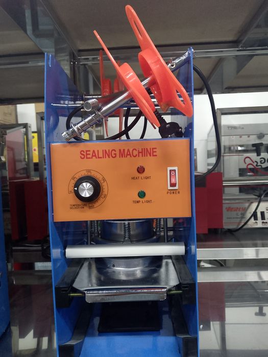 Stakan upokovka aparat