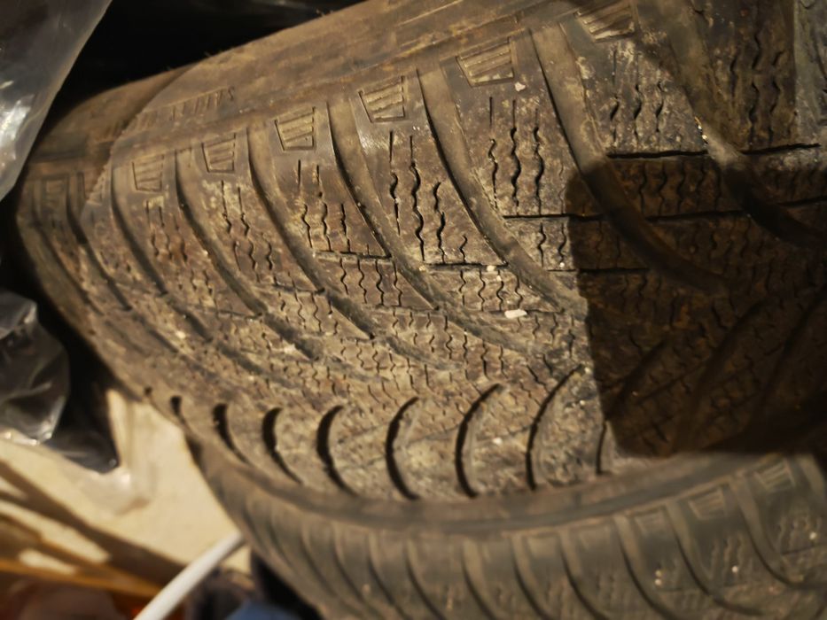 Зимни Гуми 205/55/R16 2 бр в отлично състояние