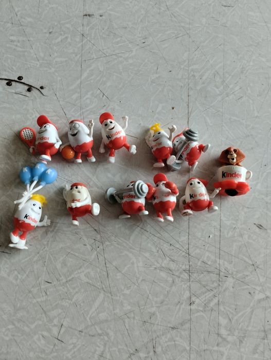 Игрушки продам .