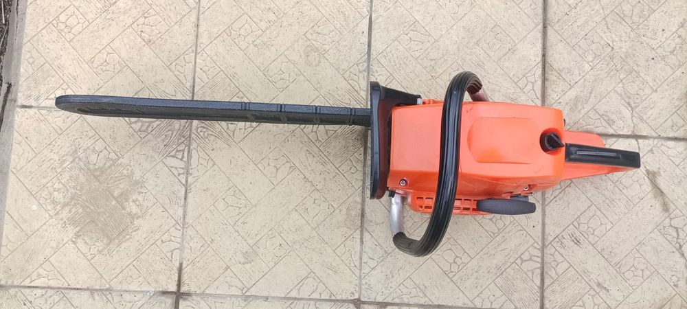 Продам новую бензопилу