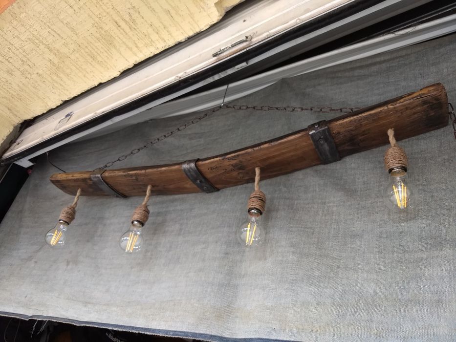 Лампа за таван бар